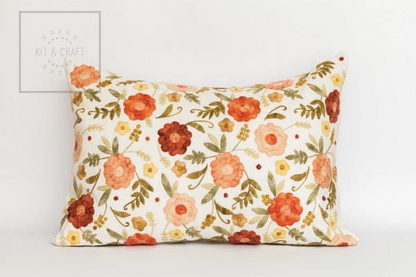 Almohadon Gerbera Crewel